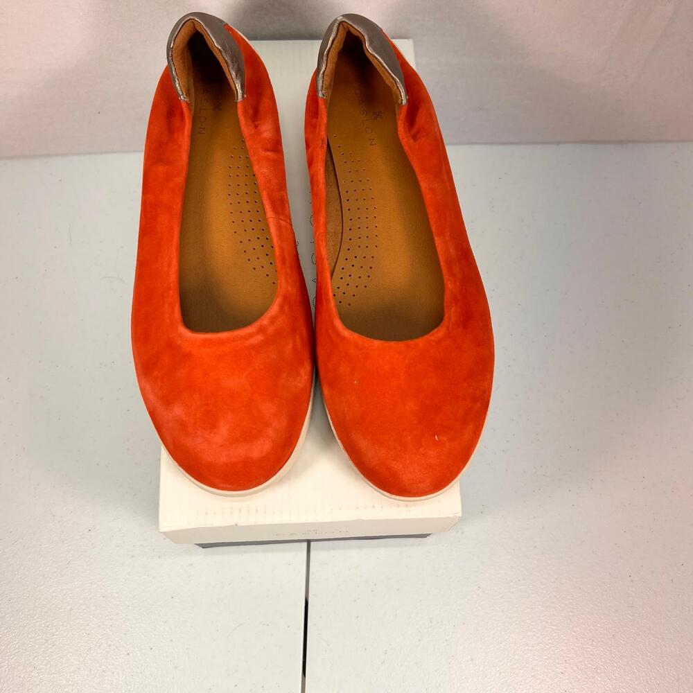 Caslon Bella Suede Slip On Round Toe Flat Shoes Red Firestone Women's US 7.5 NWT